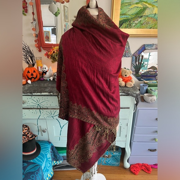 Large Pashmina Scarf or Shawl with Fringe Fine Wool Maroon Gold VGUC - Picture 3 of 4